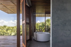 Jacuzzi in the Master bedroom.